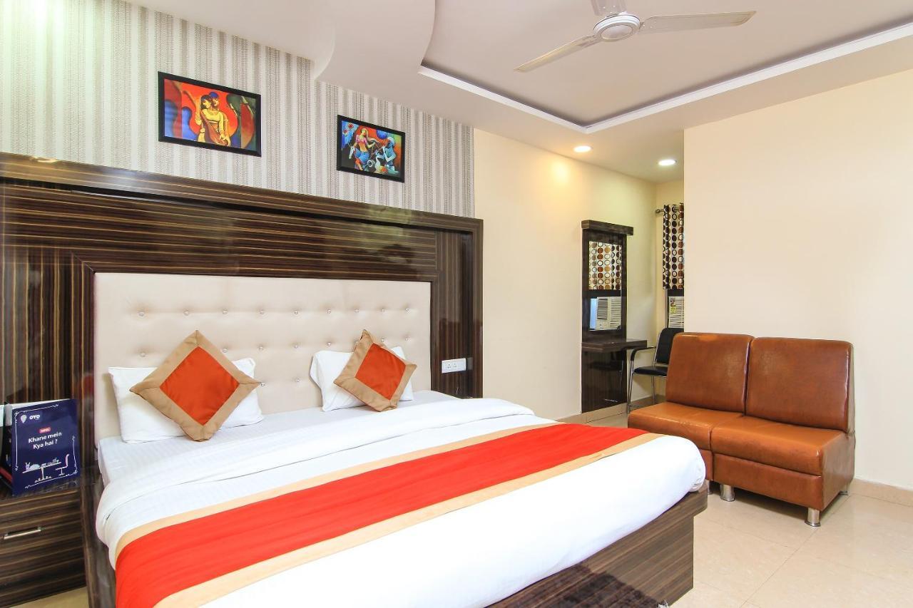 Oyo 8883 Hotel Comfort Zone Лакнау Екстериор снимка