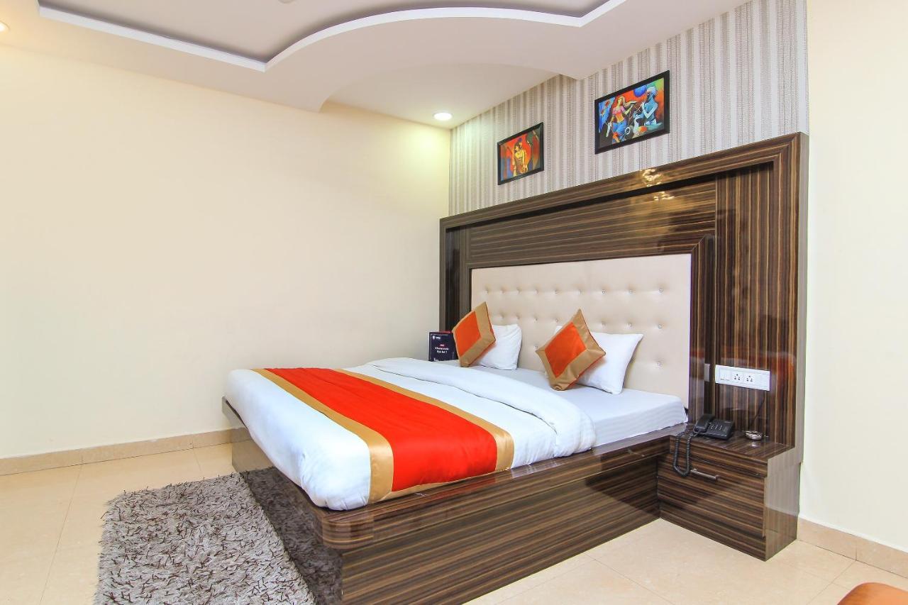 Oyo 8883 Hotel Comfort Zone Лакнау Екстериор снимка