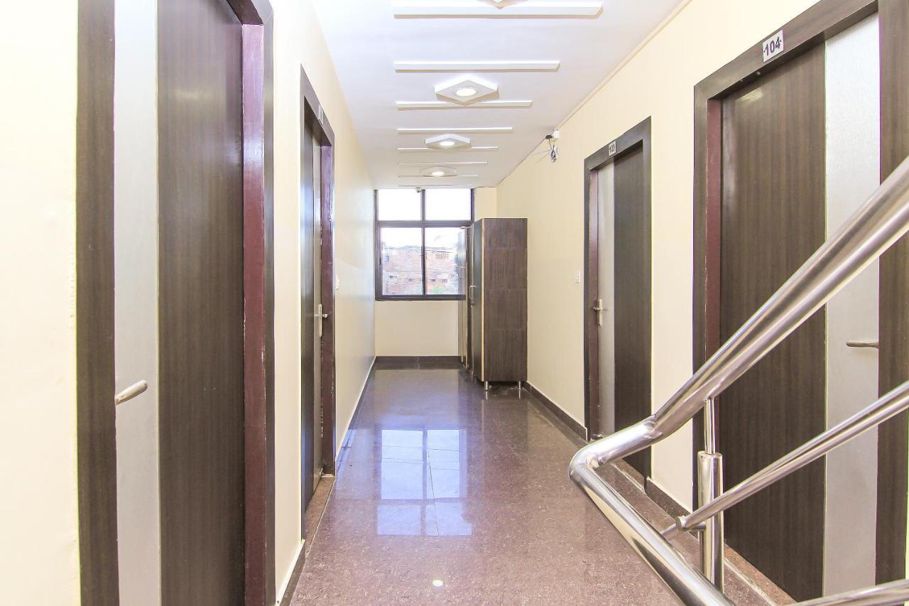 Oyo 8883 Hotel Comfort Zone Лакнау Екстериор снимка